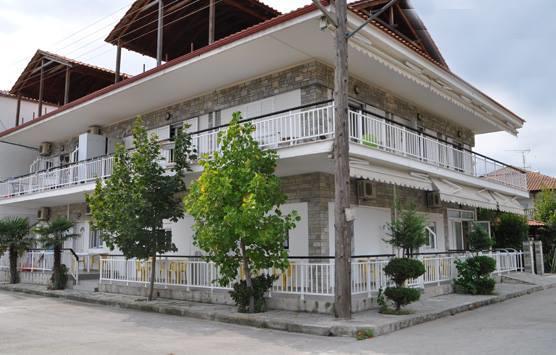 Villa Giannis Apartments เนอาวรัสนา ภายนอก รูปภาพ